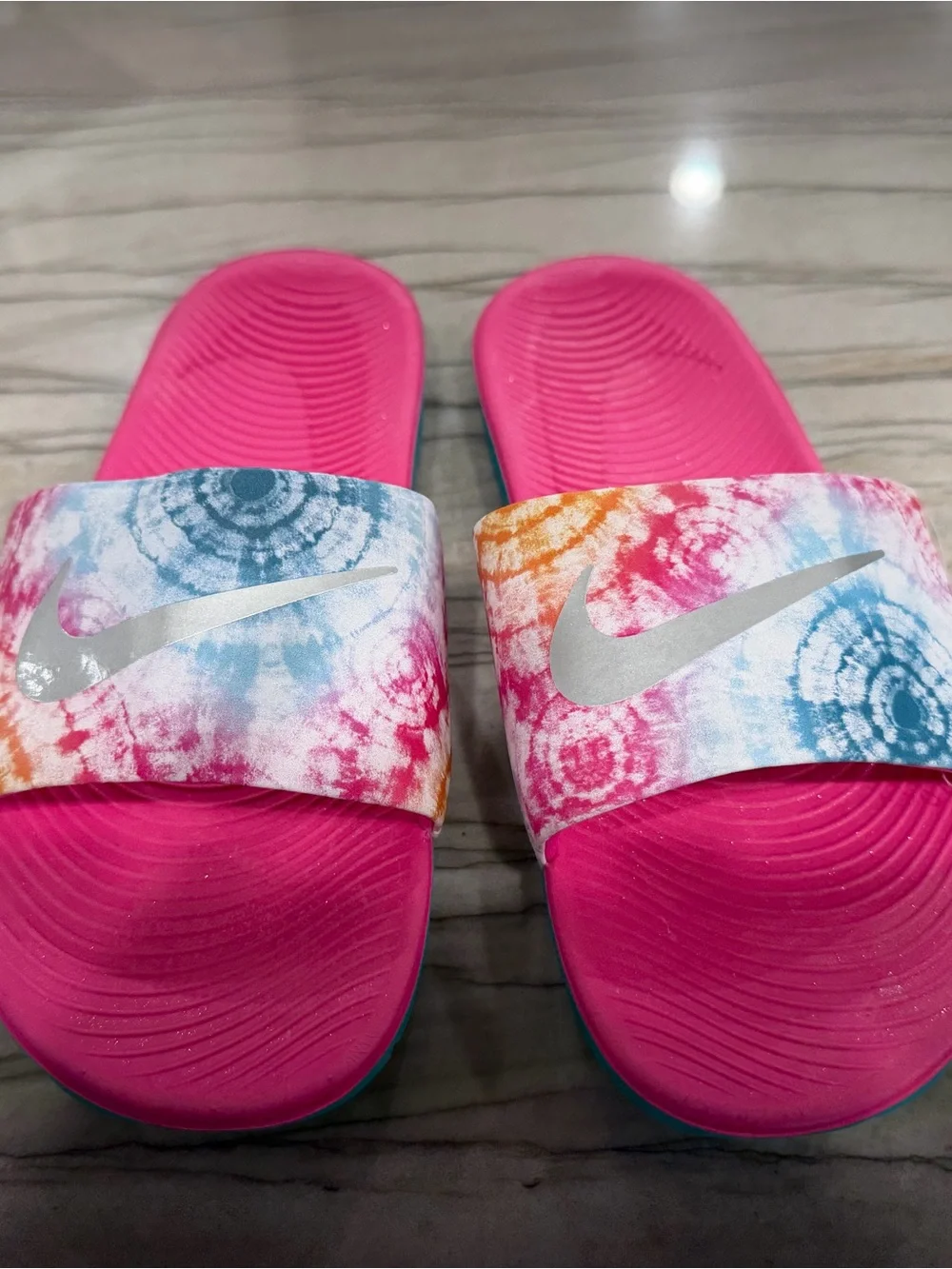 Nike Kawa Tie Dye Slides Laser Fuchsia Pink Teal Girls Youth Size 7Y NWT
